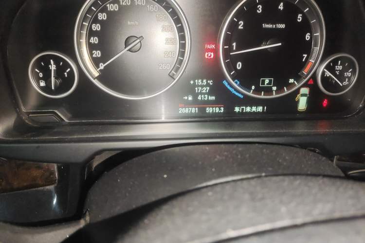 Used BMW X5 2014 xDrive35i Elegant Edition Odometer Close Up