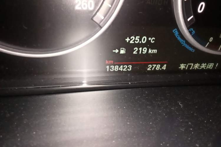 Used BMW X5 2014 xDrive35i Elegant Edition Odometer Close Up