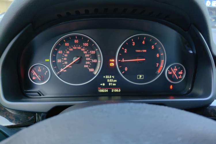 Used BMW X5 2014 xDrive35i Gasoline 5-seater U.S. specification Odometer Close Up