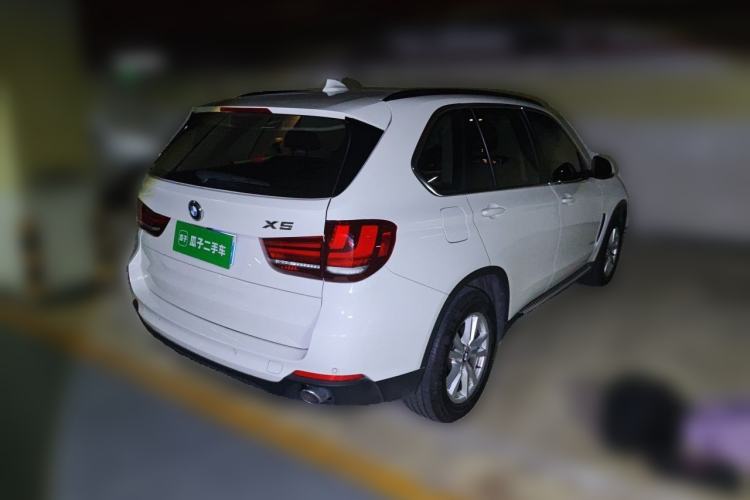 Used BMW X5 2014 xDrive35i Elegant Edition Rear Right 45 Deg