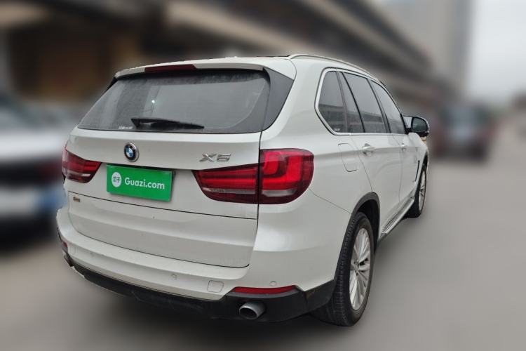 Used BMW X5 2014 xDrive35i Luxury Edition Rear Right 45 Deg