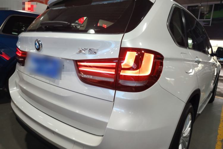 Used BMW X5 2014 xDrive35i Elegant Edition Rear Right 45 Deg