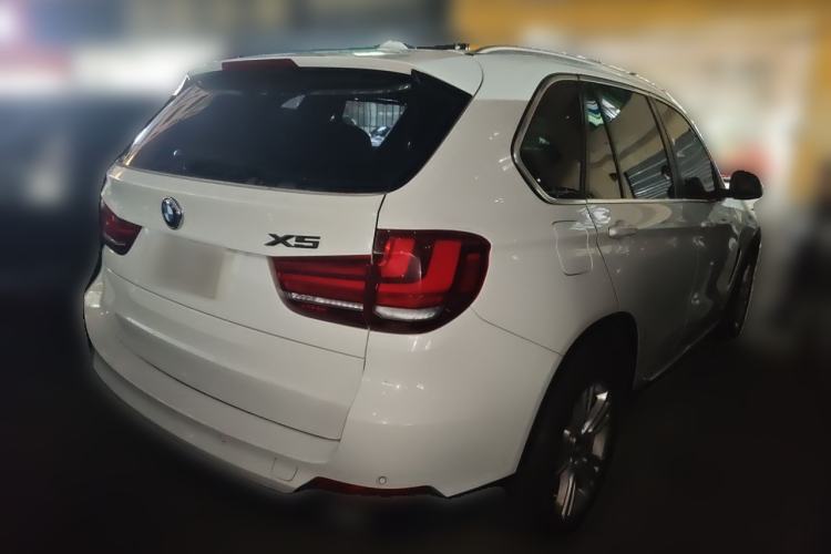 Used BMW X5  Rear Right 45 Deg