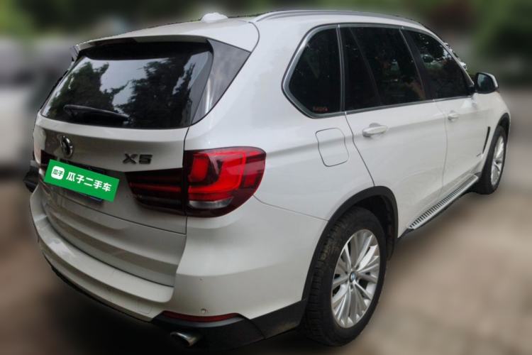 Used BMW X5 2014 xDrive35i Leading Model Rear Right 45 Deg