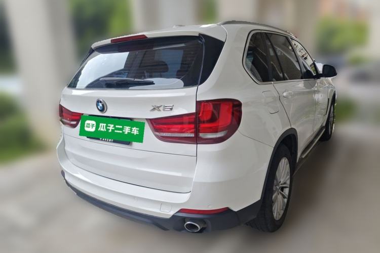 Used BMW X5 2014 xDrive35i Leading Model Rear Right 45 Deg