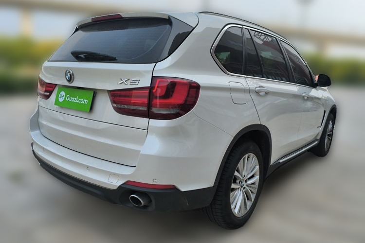 Used BMW X5 2014 xDrive35i Luxury Edition Rear Right 45 Deg