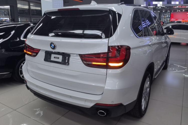 Used BMW X5 2014 xDrive35i Elegant Edition Rear Right 45 Deg