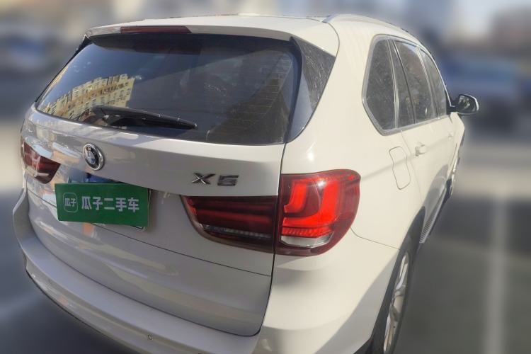 Used BMW X5 2014 xDrive35i Elegant Edition Rear Right 45 Deg