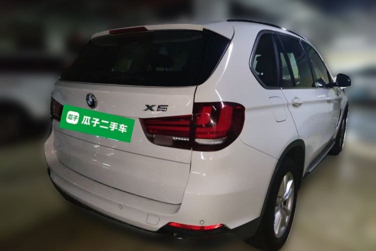 Used BMW X5 2014 xDrive35i Elegant Edition Rear Right 45 Deg