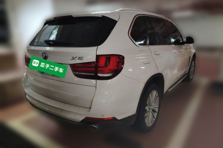 Used BMW X5 2014 xDrive35i Luxury Edition Rear Right 45 Deg