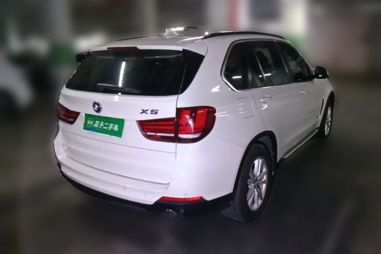 Used BMW X5 2014 xDrive35i Elegant Edition Rear Right 45 Deg