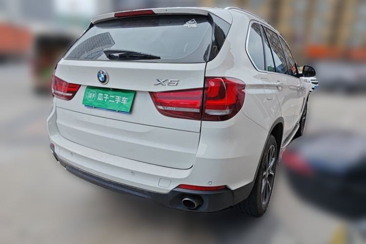 Used BMW X5 2014 xDrive35i Luxury Edition Rear Right 45 Deg
