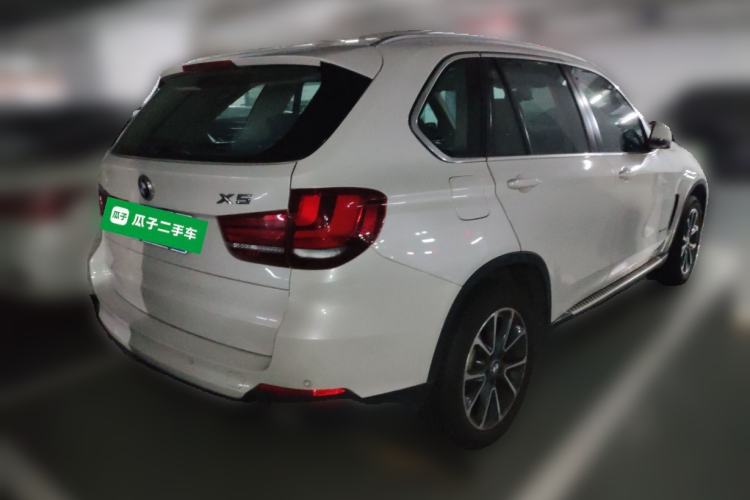 Used BMW X5 2014 xDrive35i Luxury Edition Rear Right 45 Deg