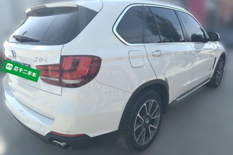 Used BMW X5 2014 xDrive35i Leading Model Rear Right 45 Deg