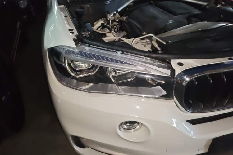 Used BMW X5  Right Front Headlight
