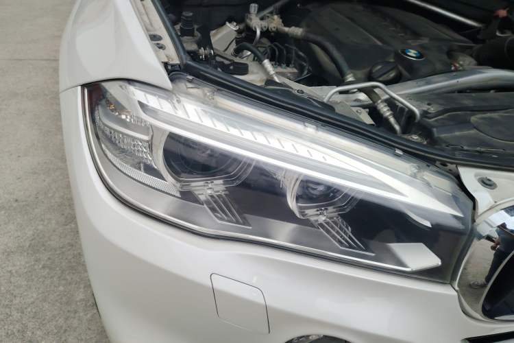 Used BMW X5 2014 xDrive35i Elegant Edition Right Front Headlight