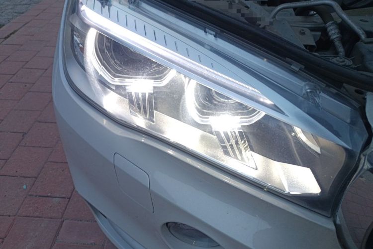 Used BMW X5 2014 xDrive35i Elegant Edition Right Front Headlight