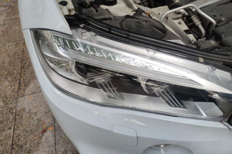 Used BMW X5 2014 xDrive35i Elegant Edition Right Front Headlight