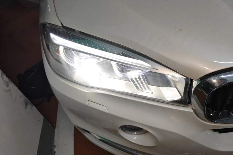 Used BMW X5 2014 xDrive35i Elegant Edition Right Front Headlight