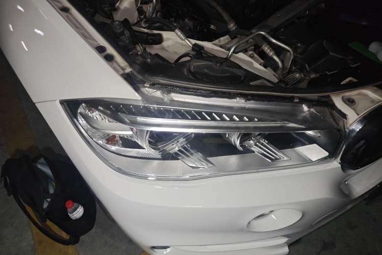 Used BMW X5  Right Front Headlight