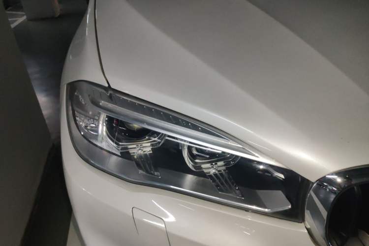 Used BMW X5 2014 xDrive35i Luxury Edition Right Front Headlight
