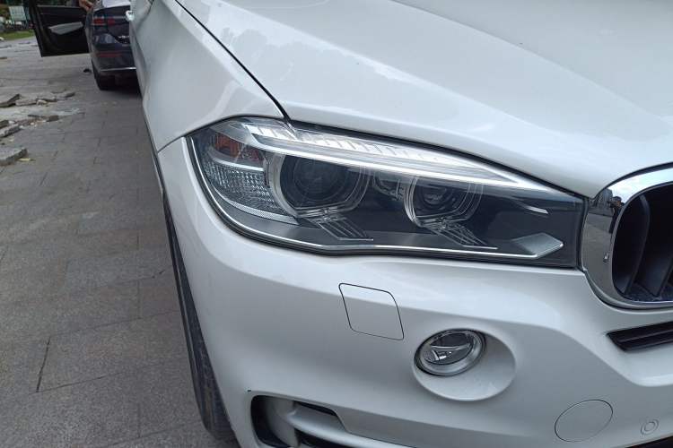 Used BMW X5 2014 xDrive35i Leading Model Right Front Headlight