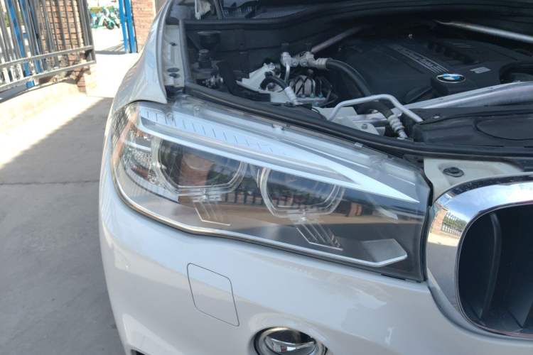 Used BMW X5 2014 xDrive35i Leading Model Right Front Headlight