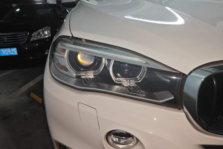 Used BMW X5 2014 xDrive35i Luxury Edition Right Front Headlight
