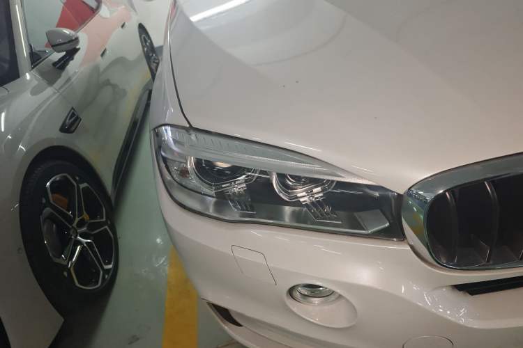 Used BMW X5 2014 xDrive35i Leading Model Right Front Headlight