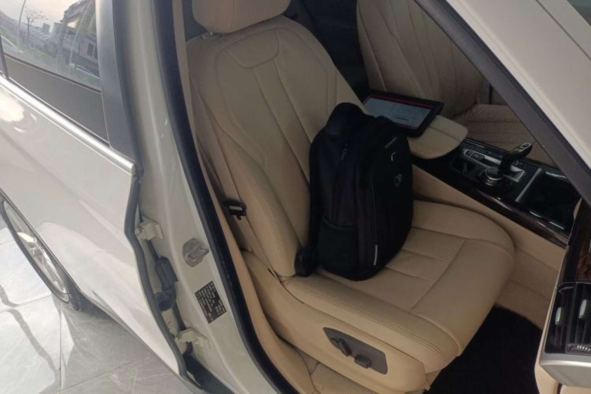 Used BMW X5 2014 xDrive35i Gasoline 5-seater U.S. specification Right Front Seat