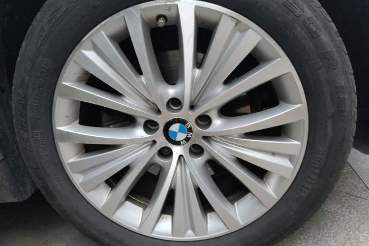 Used BMW X5 2014 xDrive35i Luxury Edition Right Front Wheel Hub