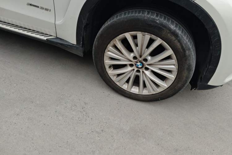 Used BMW X5 2014 xDrive35i Luxury Edition Right Front Wheel Hub