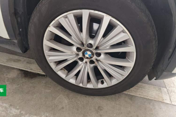Used BMW X5 2014 xDrive35i Leading Model Right Front Wheel Hub