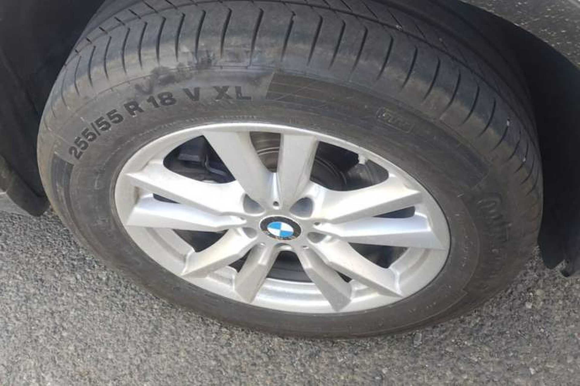 Used BMW X5 2014 xDrive35i Elegant Edition Right Front Wheel Hub