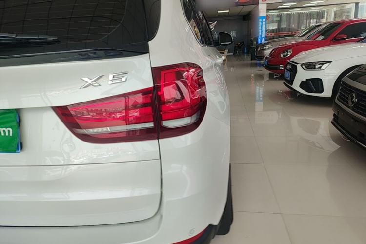 Used BMW X5 2014 xDrive35i Elegant Edition Right Rear Taillight