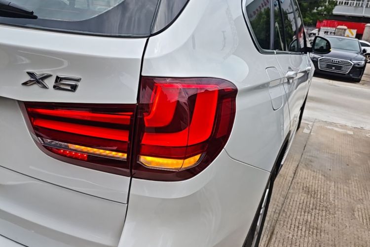 Used BMW X5 2014 xDrive35i Elegant Edition Right Rear Taillight
