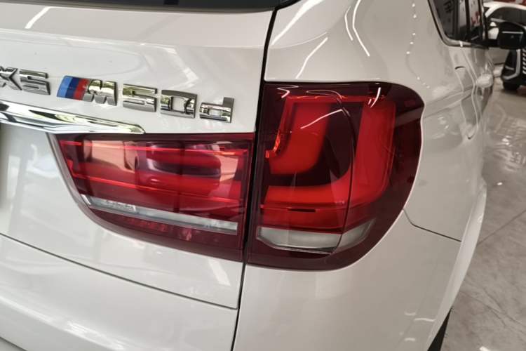 Used BMW X5 2014 xDrive35i Leading Model Right Rear Taillight