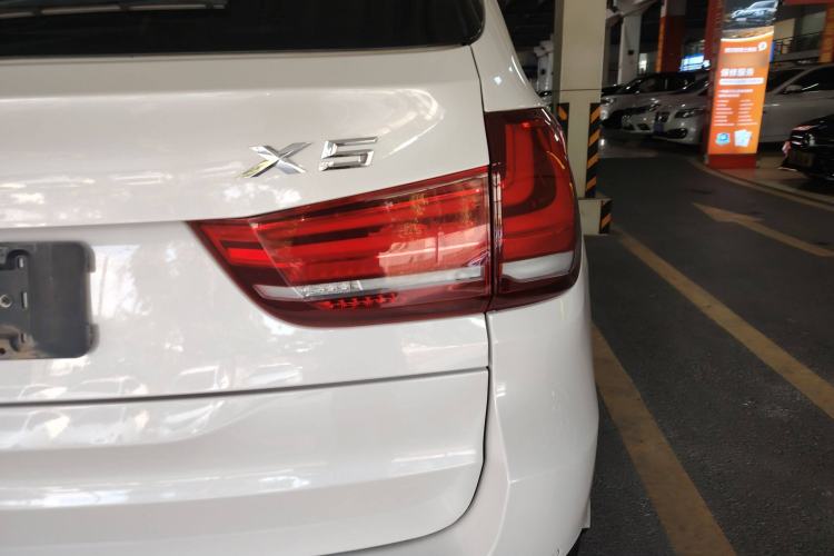 Used BMW X5 2014 xDrive35i U.S. specification Right Rear Taillight