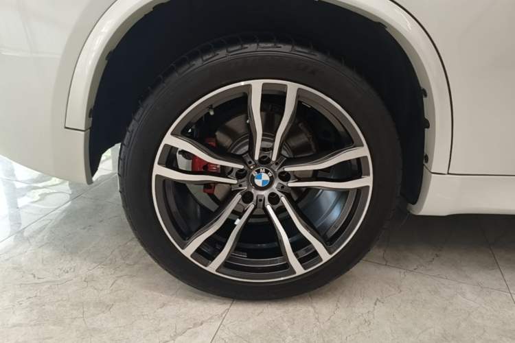 Used BMW X5 2014 xDrive35i Leading Model Right Rear Wheel Hub