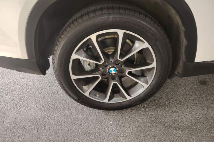 Used BMW X5 2014 xDrive35i U.S. specification Right Rear Wheel Hub