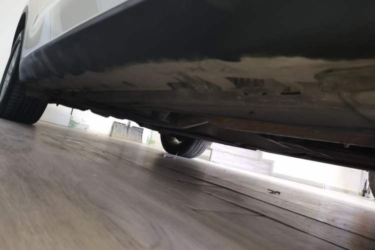 Used BMW X5 2014 xDrive35i Elegant Edition Right Side Sill