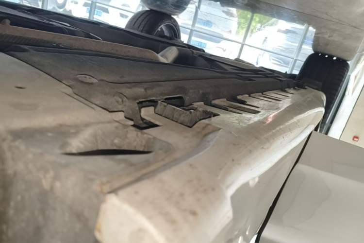 Used BMW X5 2014 xDrive35i Leading Model Right Side Sill