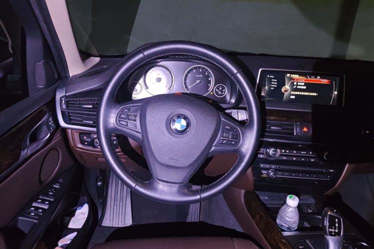 Used BMW X5 2014 xDrive35i Elegant Edition Steering Wheel