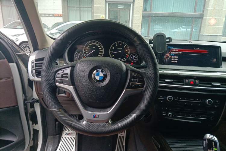 Used BMW X5 2014 xDrive35i Elegant Edition Steering Wheel