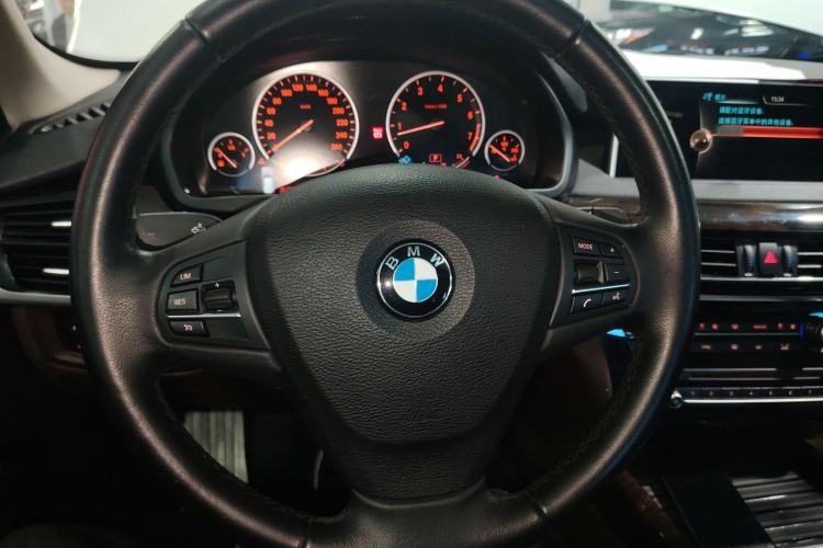 Used BMW X5 2014 xDrive35i Elegant Edition Steering Wheel