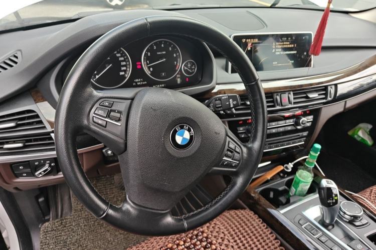 Used BMW X5 2014 xDrive35i Elegant Edition Steering Wheel