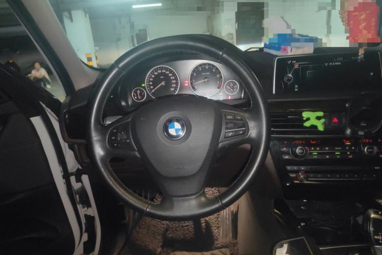 Used BMW X5 2014 xDrive35i Elegant Edition Steering Wheel