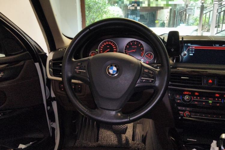 Used BMW X5 2014 xDrive35i Elegant Edition Steering Wheel