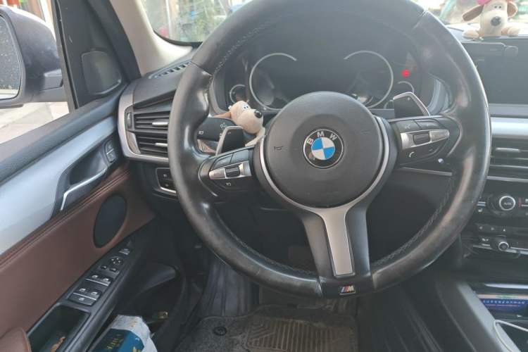 Used BMW X5 2014 xDrive35i U.S. specification Steering Wheel
