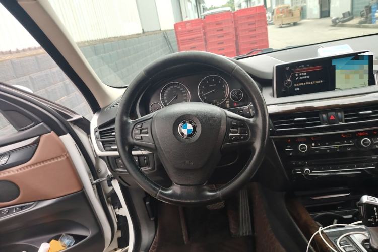 Used BMW X5 2014 xDrive35i Elegant Edition Steering Wheel